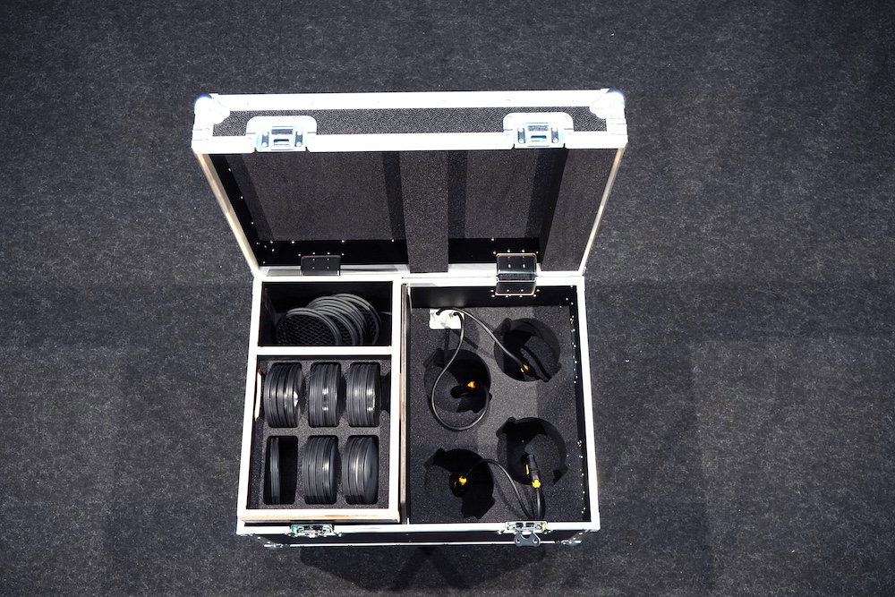 Show mini Case Amptown 4fach from above powercables
